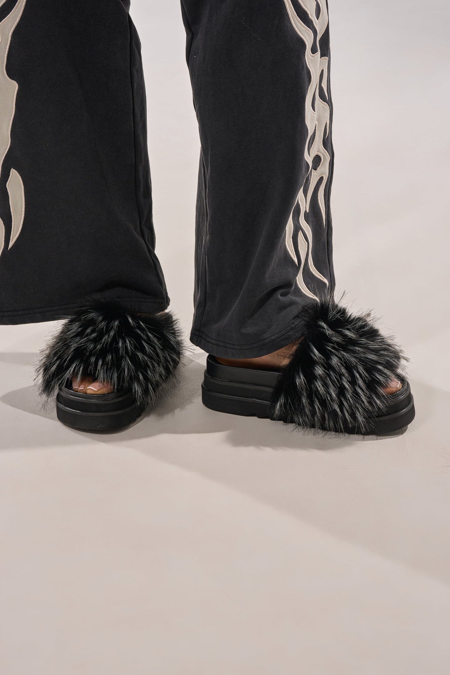 AKIRA MIRAY BLACK MULTI BLACK FUR SLIDE