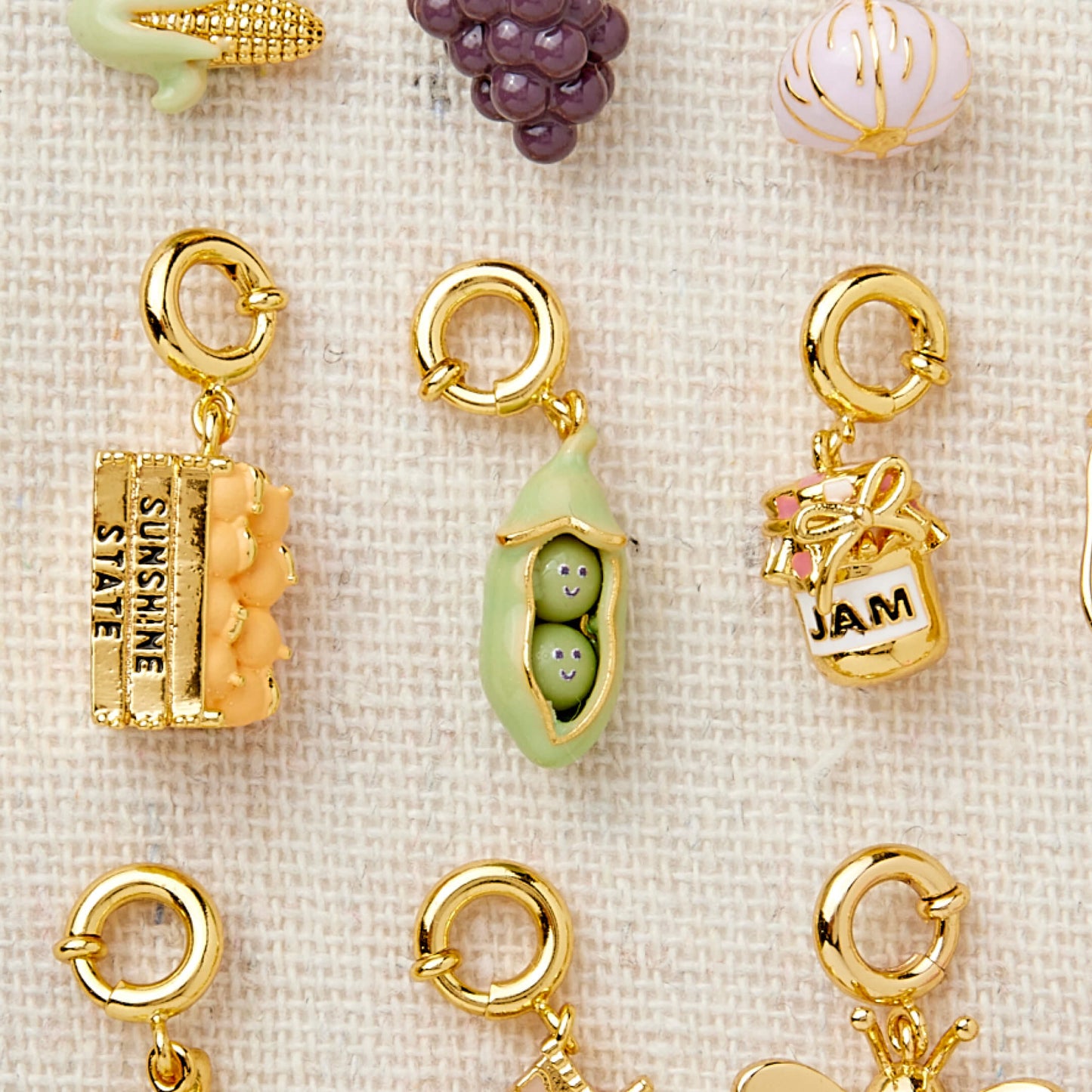Two Peas Charm